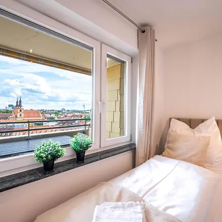 Malu - über Den Dächern Der Stadt, Zentrum, Panorama, Terrasse, Höchste Der Stadt * Ludwigsburg