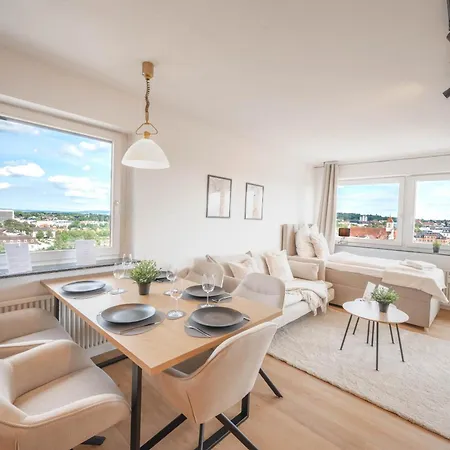 Malu - über Den Dächern Der Stadt, Zentrum, Panorama, Terrasse, Höchste Der Stadt