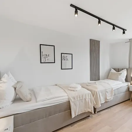 Malu - Ueber Den Daechern Der Stadt, Zentrum, Parkhaus, Panorama, Terrasse, Hoechste Der Stadt Apartament Ludwigsburg